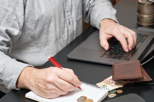 Los días de descanso no alteran el salario normal de cada mes.